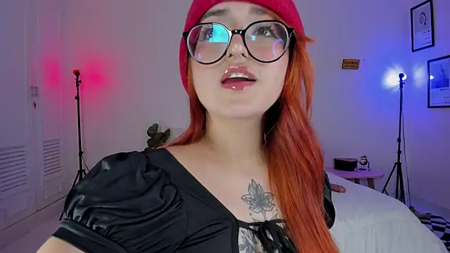 SweetJennaa online show from January 17, 3:23 am