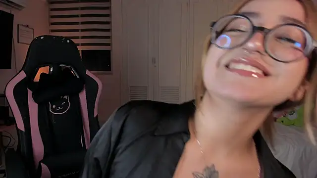 SweetJennaa online show from September 20, 2:34 am