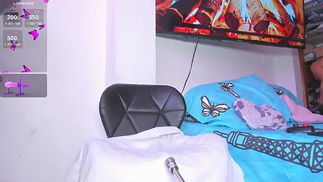 lily evil online show from March 26, 5:40 pm