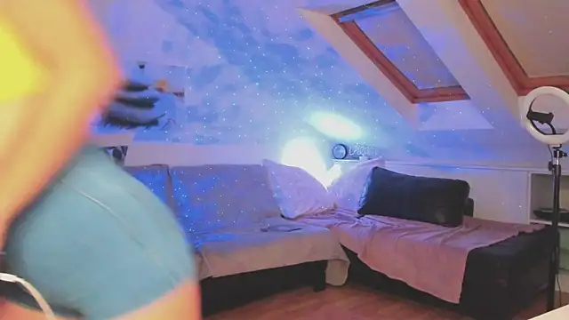 MiaRouge online show from September 23, 6:11 pm