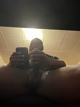 Snapshot of Cameltoekilla chatting on January 6, 9:46 am Cameltoekilla online show from January 6, 9:46 am