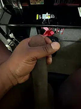 Snapshot of Cameltoekilla chatting on January 10, 9:11 am Cameltoekilla online show from January 10, 9:11 am