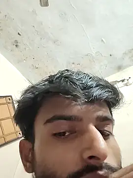 Snapshot of PRIYANHU@xh chatting on November 16, 8:09 am PRIYANHUxh online show from November 16, 8:09 am