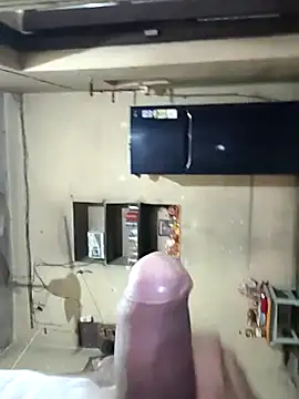 Snapshot of PRIYANHU@xh chatting on December 16, 8:41 am PRIYANHUxh online show from December 16, 8:41 am