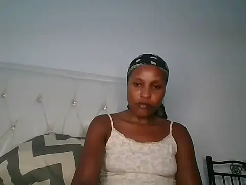 Candykitten online show from March 6, 6:59 pm