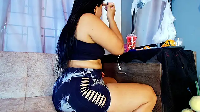 jade brunnette online show from October 27, 8:02 pm