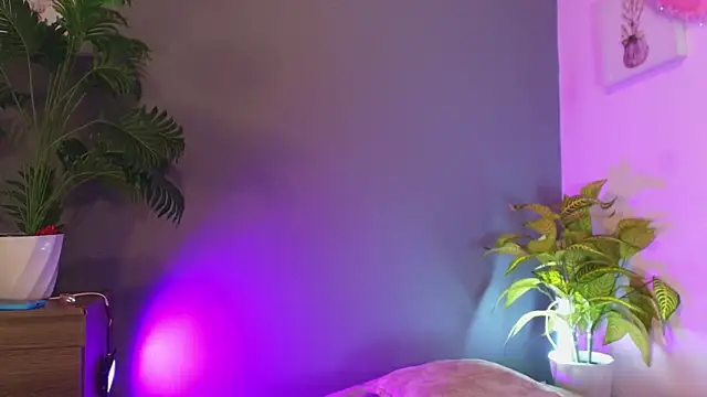 jade brunnette online show from May 21, 8:27 pm