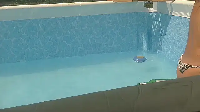 Snapshot of couplemilf2 chatting on June 27, 1:17 pm couplemilf2 online show from June 27, 1:17 pm