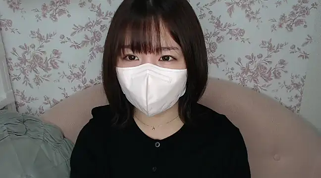 Snapshot of mei_hosina chatting on January 17, 12:42 am mei hosina online show from January 17, 12:42 am