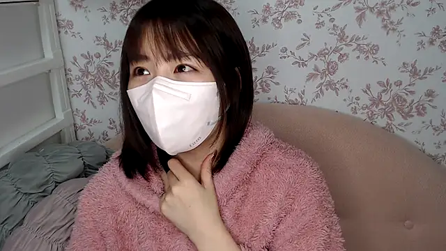 Snapshot of mei_hosina chatting on February 1, 3:39 pm mei hosina online show from February 1, 3:39 pm