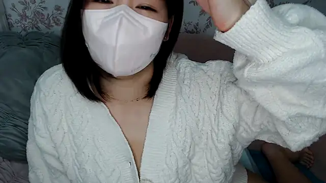 Snapshot of mei_hosina chatting on February 10, 3:42 pm mei hosina online show from February 10, 3:42 pm