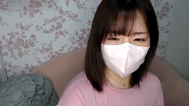 Snapshot of mei_hosina chatting on February 22, 3:47 pm mei hosina online show from February 22, 3:47 pm