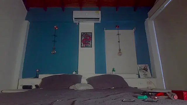 ariana-white- online show from October 4, 11:30 am