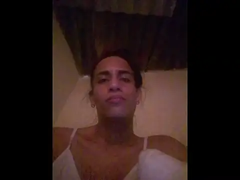 AlexaWarner online show from December 1, 4:01 pm