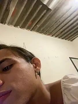 AlexaWarner online show from December 22, 4:15 pm