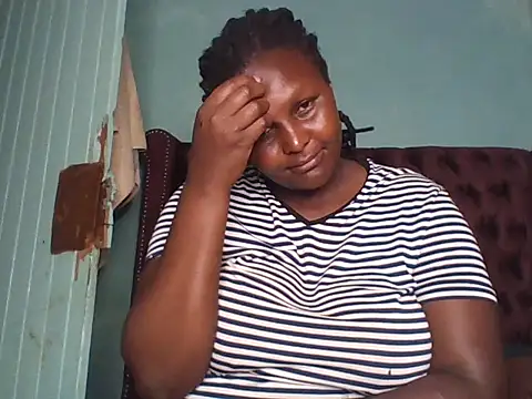 Snapshot of Kichuna_ chatting on February 5, 5:01 am Kichuna online show from February 5, 5:01 am