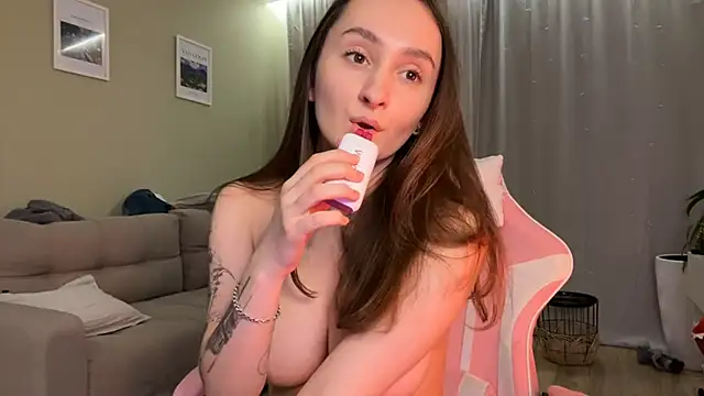 Eva Eva  online show from January 1, 11:40 pm