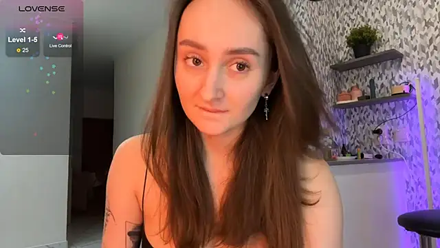 Eva Eva  online show from March 3, 9:37 pm