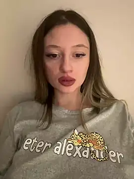 Kimsweet7 online show from December 17, 9:16 pm