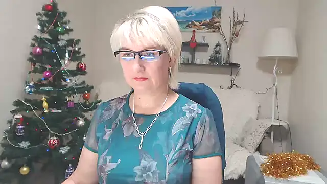 FleurMays online show from December 21, 6:09 am
