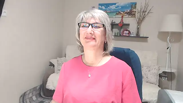 FleurMays online show from November 11, 9:42 am