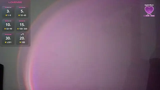 Snapshot of glowybekwa chatting on December 3, 10:39 am glowybekwa online show from December 3, 10:39 am