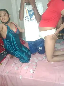 Snapshot of ArishaCouple chatting on December 12, 6:03 am ArishaCouple online show from December 12, 6:03 am