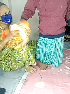 Snapshot of ArishaCouple chatting on January 13, 10:14 am ArishaCouple online show from January 13, 10:14 am