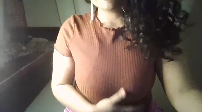 Snapshot of MakeMeCumAhh chatting on March 15, 7:38 pm MakeMeCumAhh online show from March 15, 7:38 pm