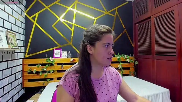 kathina giraldo online show from October 22, 1:00 pm