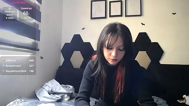 Maki Zein online show from December 4, 4:27 pm
