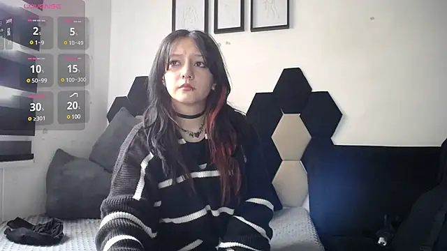 Maki Zein online show from December 19, 2:24 pm