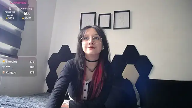 Maki Zein online show from January 3, 4:27 pm