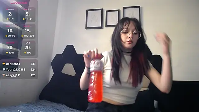 Maki Zein online show from January 7, 4:59 pm