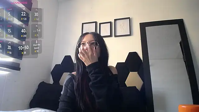 Maki Zein online show from January 16, 3:24 pm