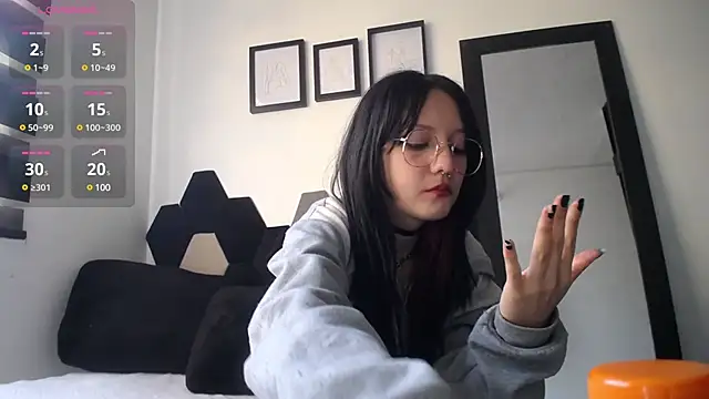 Maki Zein online show from January 17, 2:28 pm