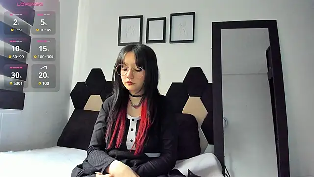 Maki Zein online show from January 29, 3:26 pm