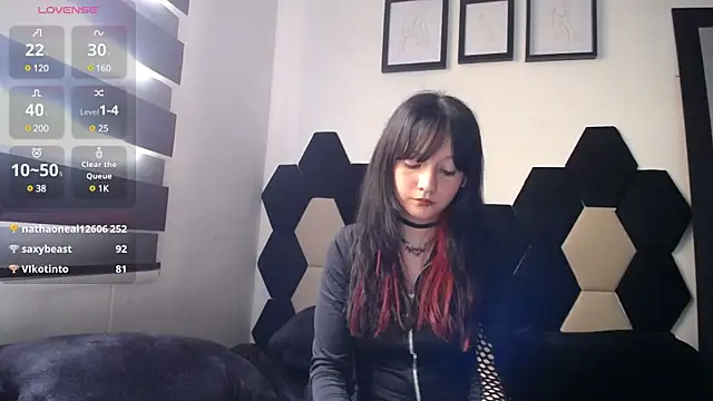 Maki Zein online show from February 14, 4:20 pm
