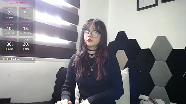 Maki Zein online show from March 7, 1:18 pm