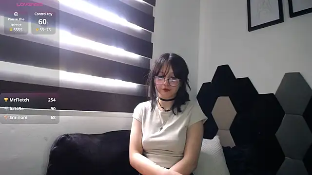 Maki Zein online show from March 11, 4:51 pm