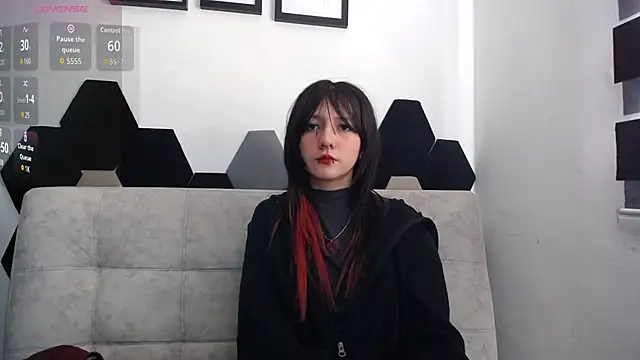 Maki Zein online show from September 17, 1:13 pm
