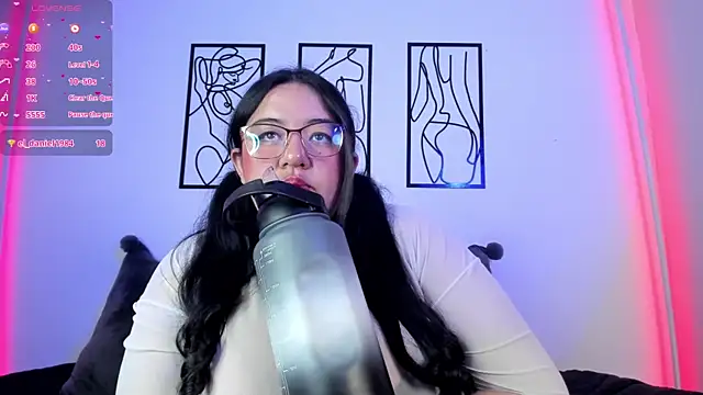 Snapshot of RubyPirsso18 chatting on February 18, 10:14 pm RubyPirsso18 online show from February 18, 10:14 pm