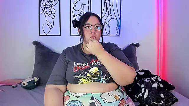 Snapshot of RubyPirsso18 chatting on March 22, 10:15 pm RubyPirsso18 online show from March 22, 10:15 pm