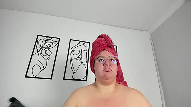 Snapshot of RubyPirsso18 chatting on October 11, 7:12 pm RubyPirsso18 online show from October 11, 7:12 pm