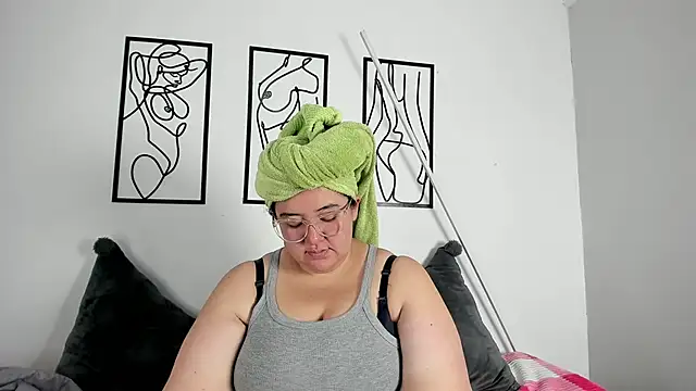 RubyPirsso18 online show from December 21, 7:21 pm