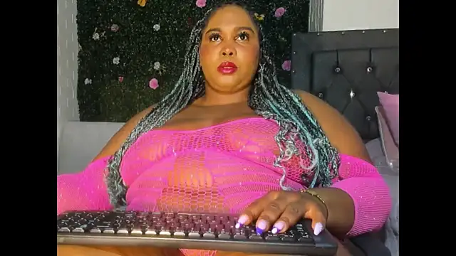 Snapshot of ebony_544 chatting on April 4, 8:23 am ebony 544 online show from April 4, 8:23 am