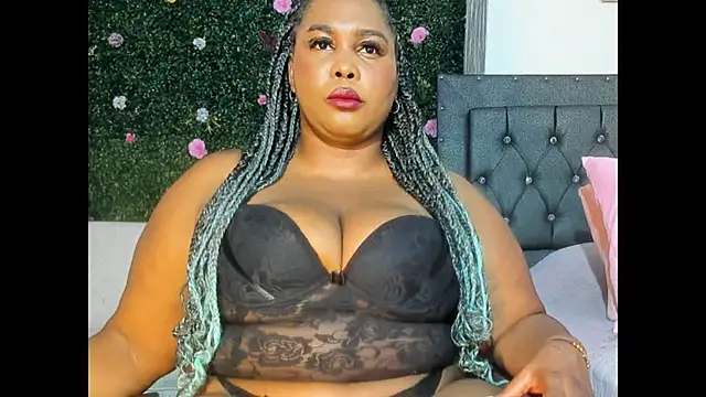 Snapshot of ebony_544 chatting on April 6, 7:31 am ebony 544 online show from April 6, 7:31 am