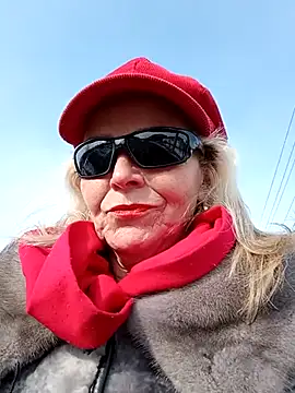 CassandraSandra44 online show from February 25, 4:00 pm
