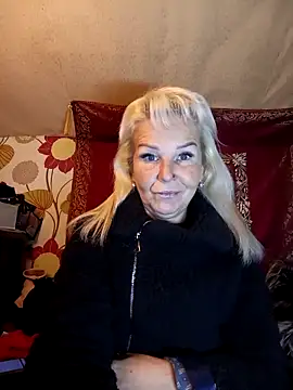 CassandraSandra44 online show from December 16, 7:13 am