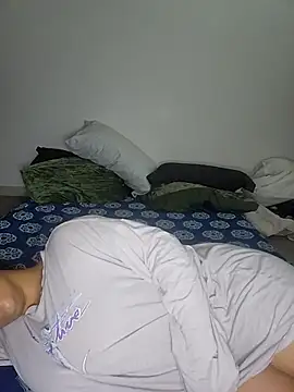 Snapshot of cinnaminnie chatting on February 25, 6:28 pm cinnaminnie online show from February 25, 6:28 pm